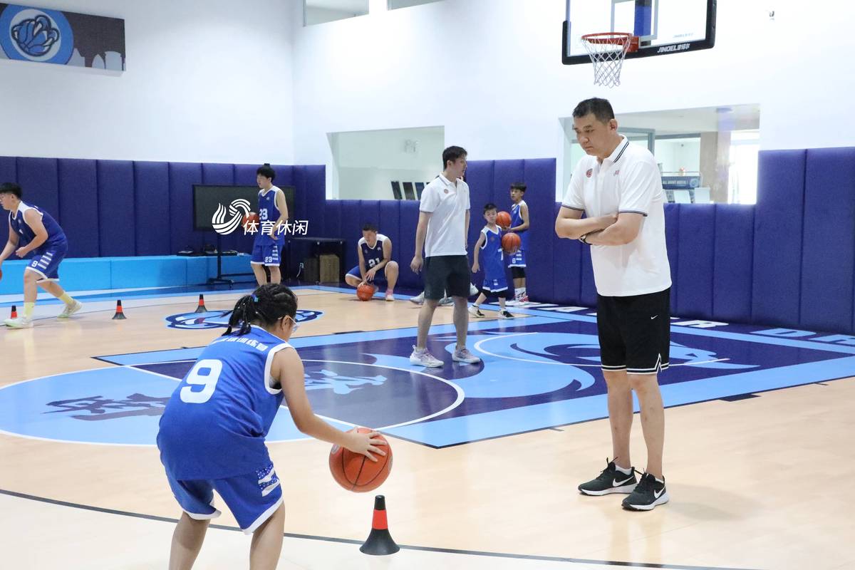 篮球训练营零基础